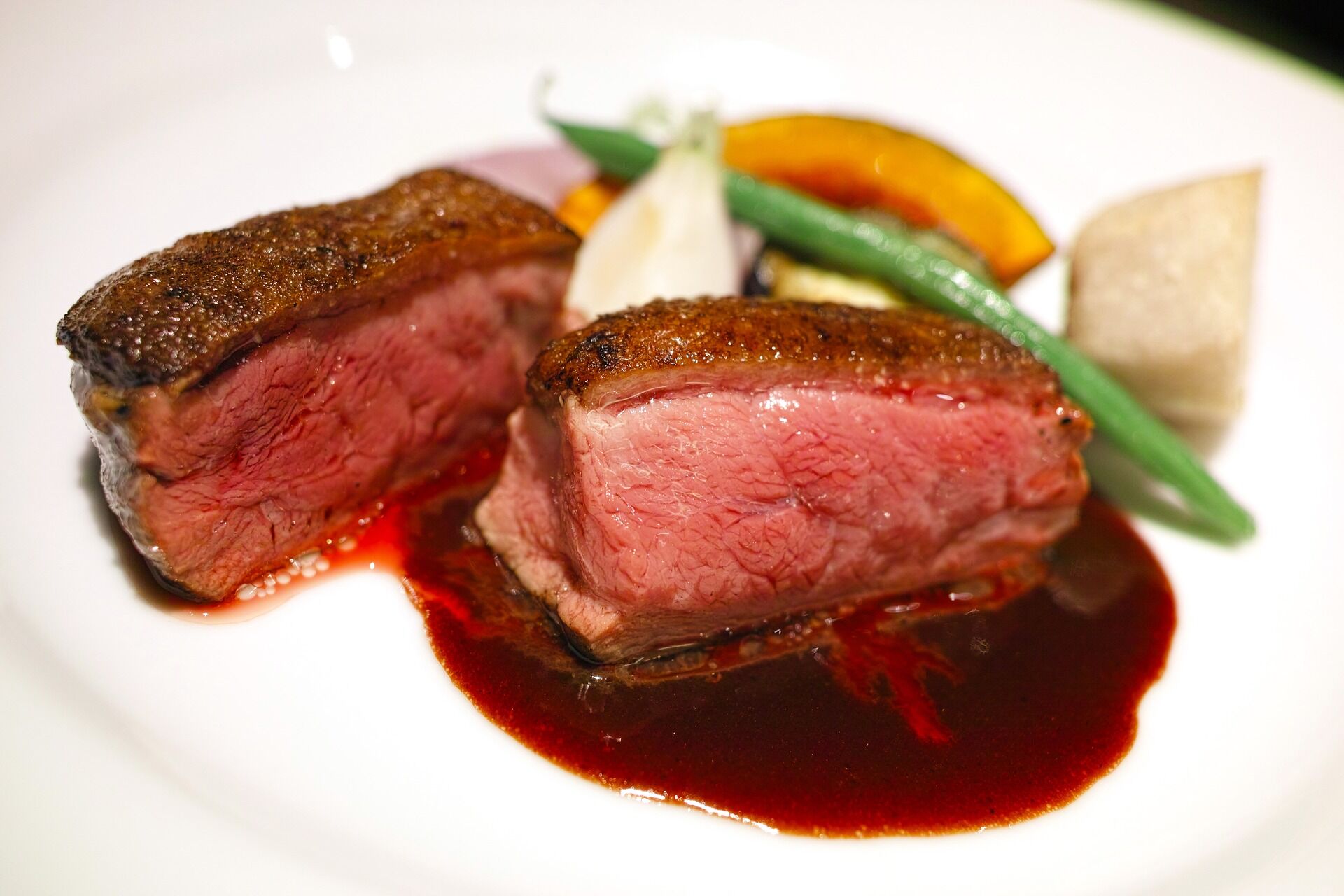 restaurant-1820333_1920